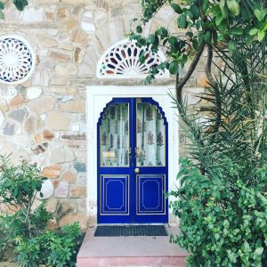 Guide to Healthy Travelling | Food & Travel | Healthy Living with Candice | Discover Out Loud