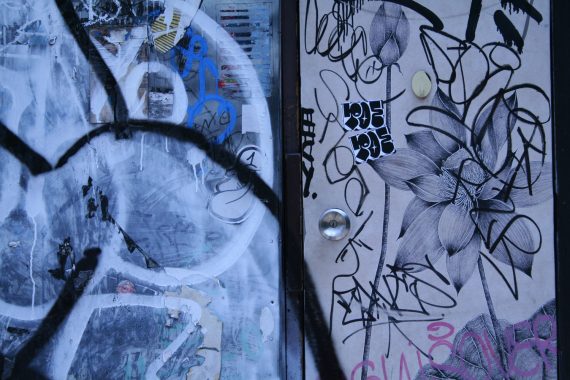 Japan, gestures and silence, more meaningful than words